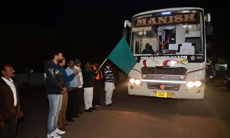 रायपुर-:-राम-लला-दर्शन-योजना-:-कोंडागांव-से-अयोध्या-धाम-के-लिए-तीर्थयात्रियों-का-जत्था-रवाना