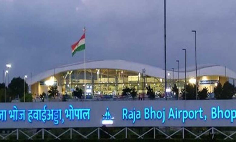 नए-साल-में-राजा-भोज-एयरपोर्ट-पर-यात्री-संख्या-बना-सकती-है-नया-रिकॉर्ड,-उड़ानों-में-बढ़ोतरी-से-उम्मीदें-बढ़ीं