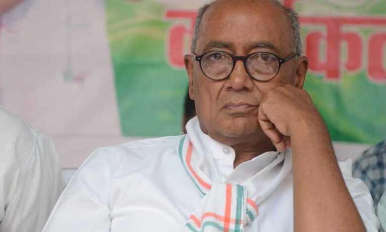 नक्सली हिडमा एनकाउंटर पर विवाद: दिग्विजय सिंह ने उठाए सवाल, बीजेपी विधायक ने शहीद इंस्पेक्टर की याद दिलाई