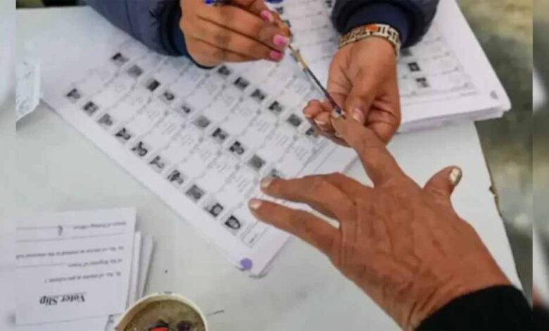 खंडवा-के-वोटर्स-का-गलत-मैपिंग-विवाद:-भोपाल-दतिया-के-blo-की-चूक-से-मचा-हड़कंप