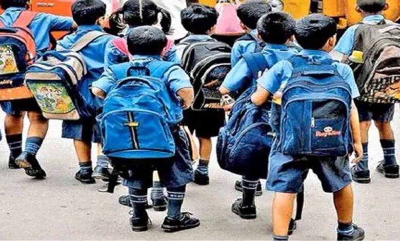 बच्चों-को-बड़ी-राहत:-यूनिफॉर्म-जूते-के-लिए-दबाव-बनाने-वाले-स्कूलों-पर-अब-कड़ी-कार्रवाई