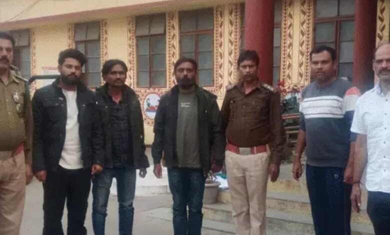 भोपाल-में-ट्रैवल-एजेंसी-की-आड़-में-20-लाख-के-नकली-नोट-छापने-वाला-डॉक्टर-गिरफ्तार,-बुरहानपुर-में-rmo-रह-चुका