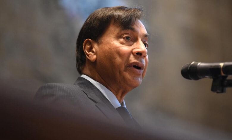 सुपर-रिच-टैक्स-से-परेशान-लक्ष्मी-निवास-मित्तल,-75-वर्षीय-अरबपति-छोड़-रहे-ब्रिटेन,-तलाश-नया-ठिकाना