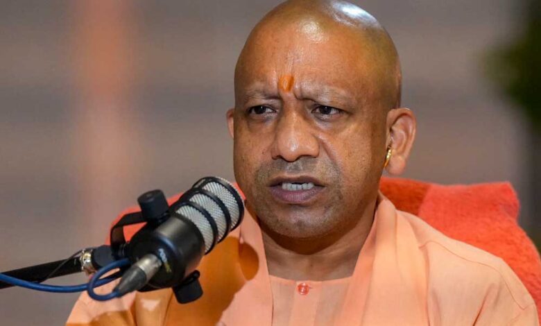 अयोध्या-में-कल-पीएम-मोदी-करेंगे-श्रीराम-मंदिर-में-ध्वजारोहण,-cm-योगी-बोले–‘सुख,-शांति-और-समृद्धि-का-युग-आएगा’