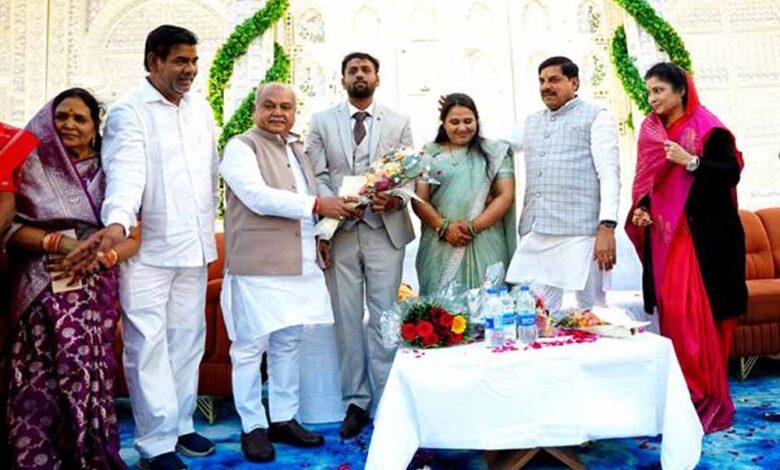 मुख्यमंत्री-डॉ.-यादव-जतारा-विधायक-खटीक-की-सुपुत्री-के-विवाह-समारोह-में-हुए-शामिल