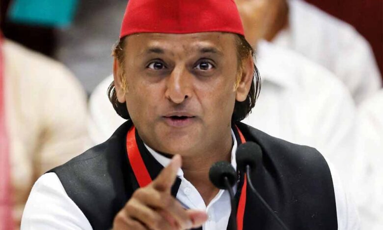 राम-मंदिर-ध्वजारोहण-के-बीच-अखिलेश-यादव-का-बयान:-संकल्प-पूरा-करने-के-संकेत!