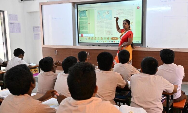 छत्तीसगढ़-के-13-हजार-से-अधिक-स्कूलों-में-स्मार्ट-क्लास-शुरू,-बच्चों-को-ऑडियो-वीडियो-कंटेंट-से-पढ़ाई