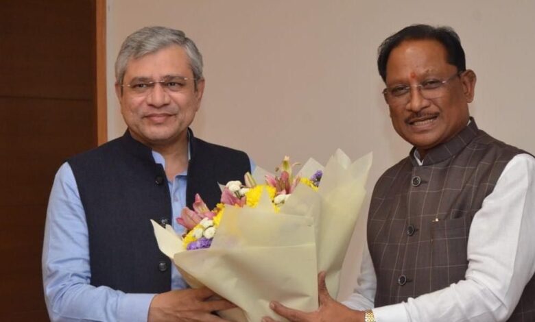 रायपुर-:-मुख्यमंत्री-विष्णुदेव-साय-ने-केंद्रीय-रेल-मंत्री-अश्विनी-वैष्णव-से-की-सौजन्य-मुलाकात