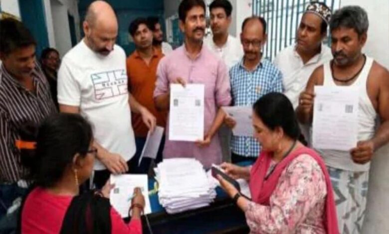 गाजियाबाद:-sir-में-बेहतर-प्रदर्शन-करने-वाले-blo-को-मिलेगा-10,000-रुपए-और-फाइव-स्टार-लंच