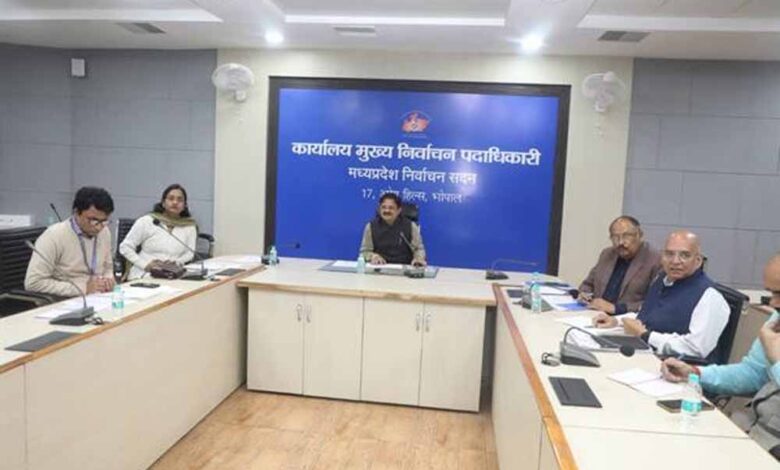 एसआईआर-कार्य-की-प्रगति-की-रोजाना-समीक्षा-करें-कलेक्टर:-निर्वाचन-आयोग