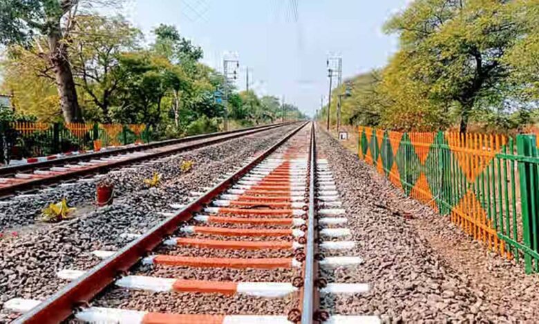 mp-को-उत्तर-भारत-से-जोड़ने-वाली-देवास-मक्सी-रेल-लाइन-का-दोहरीकरण-मंजूर,-ट्रेनें-110-किमी/घंटा-की-रफ्तार-से-दौड़ेंगी