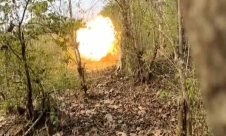 गोरगुंडा-में-नक्सली-ied-धमाका,-डीआरजी-की-महिला-जवान-घायल