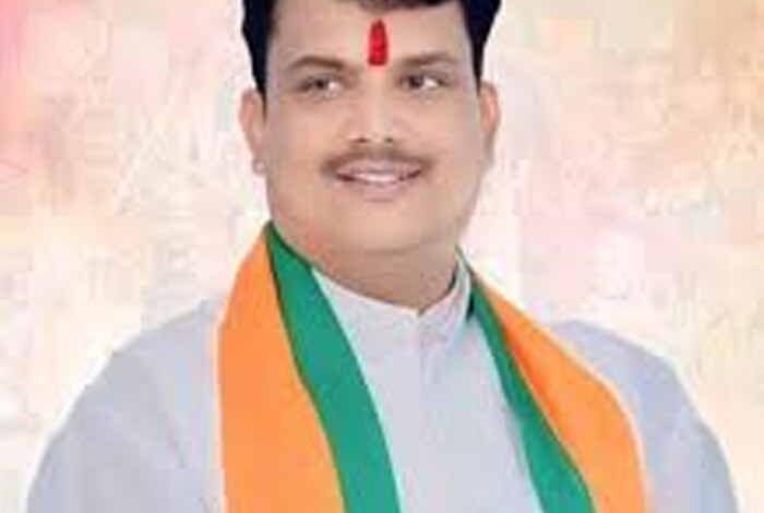 अधोसंरचनात्‍मक-विकास-कार्यों-को-समय-सीमा-में-पूर्ण-करें-:-मंत्री-चौहान