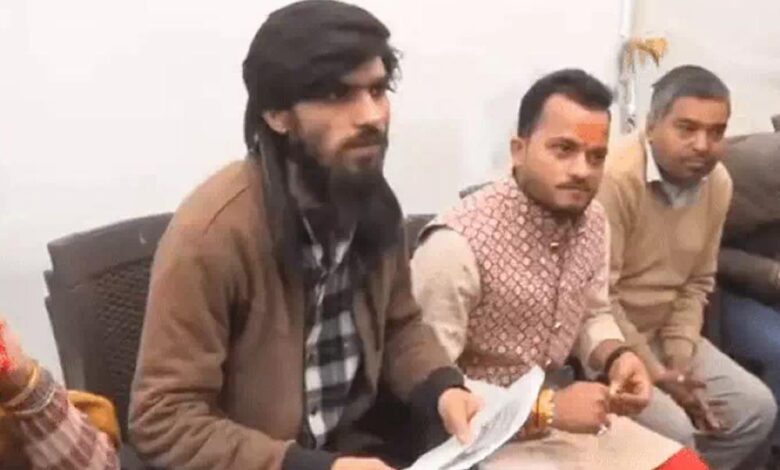 भोपाल-में-युवक-लव-जिहाद-का-शिकार,-धर्म-परिवर्तन-के-बाद-गौमांस-खिलाने-का-मामला;-मंत्री-से-घर-वापसी-की-अपील