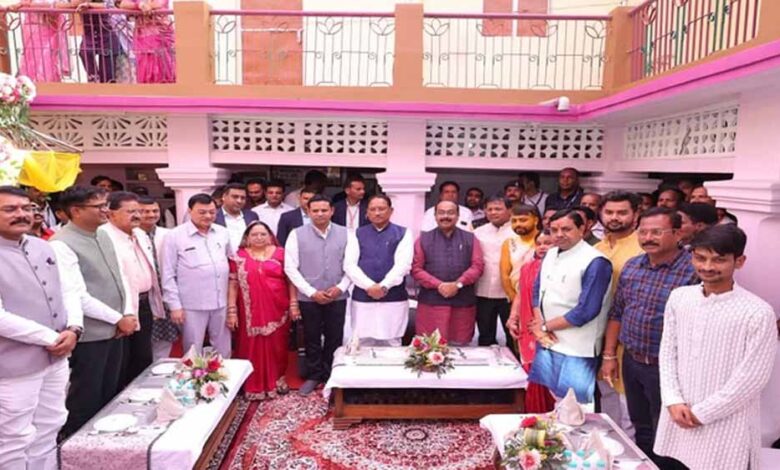 सीएम-साय-और-कई-मंत्री-शामिल-हुए-श्रम-मंत्री-के-घर-शादी-समारोह-में,-सांसद-ज्योत्सना-महंत-भी-मौजूद