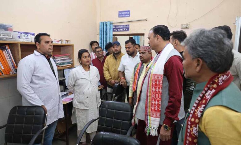 स्वास्थ्य-मंत्री-श्याम-बिहारी-जायसवाल-ने-सामुदायिक-स्वास्थ्य-केंद्र-साजा-का-किया-निरीक्षण