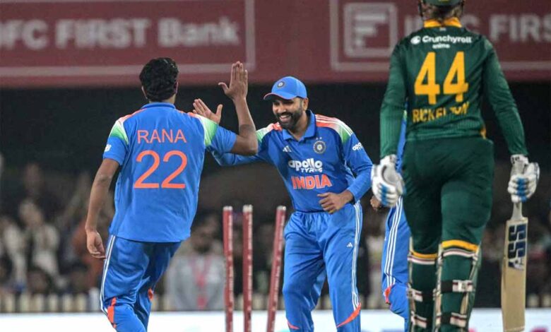 अफ्रीका-ने-पावरप्ले-में-गंवाए-तीन-विकेट,-जॉर्जी-मैथ्यू-ने-पारी-को-संभाला