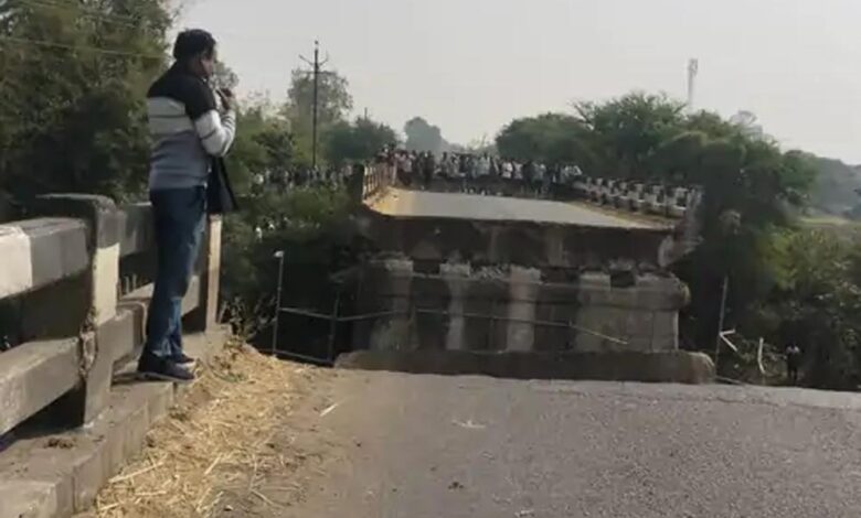 रायसेन-में-बरेली-पिपरिया-रोड-पर-पुल-गिरा,-दो-बाइक-सवार-चार-लोग-घायल