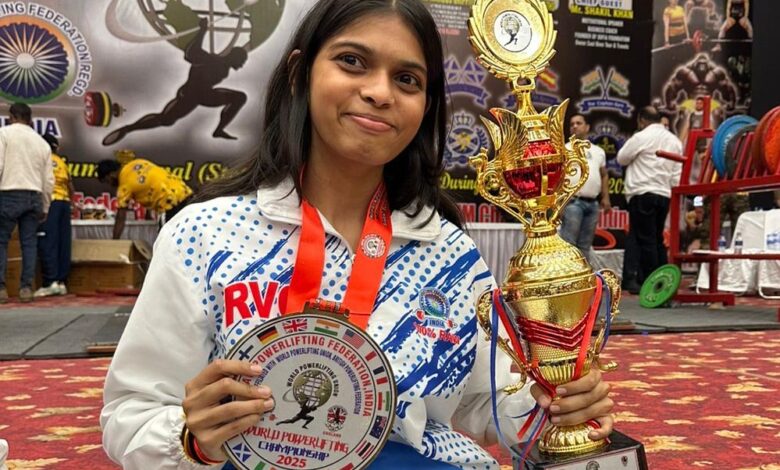इटारसी-की-ऋषिका-पटेल-ने-पावरलिफ्टिंग-चैंपियनशिप-में-जीता-गोल्ड,-65-किग्रा-वजन-उठाकर-बढ़ाया-mp-का-गौरव