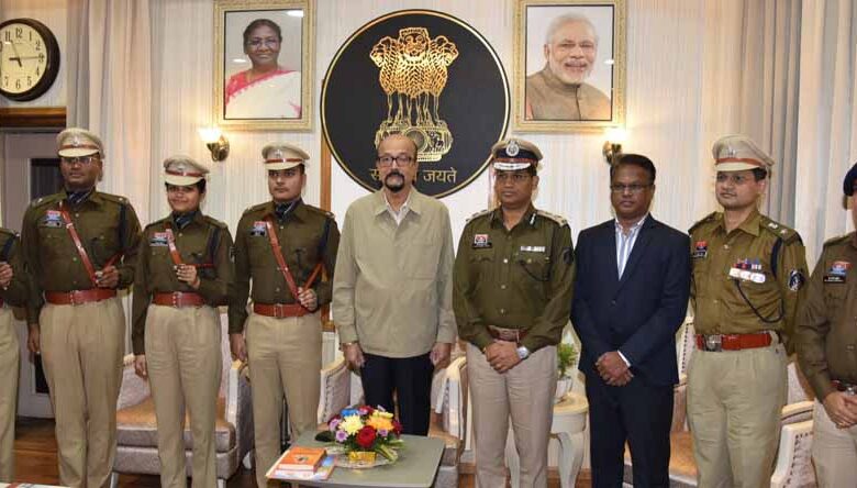 आम-जनता-के-साथ-पुलिस-संवेदनशीलता-के-साथ-बर्ताव-करें-:-राज्यपाल-डेका