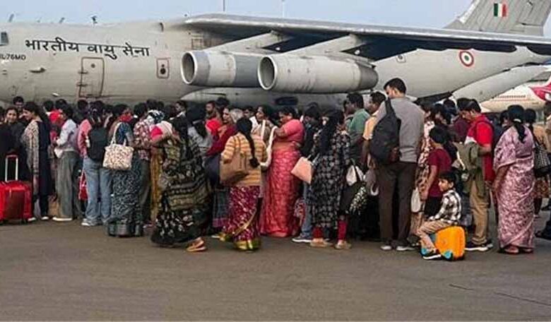 चक्रवात-दित्वाह-में-भारतीयों-की-सुरक्षित-वतन-वापसी:-‘ऑपरेशन-सागर-बंधु’-ने-रचा-सफलता-का-इतिहास