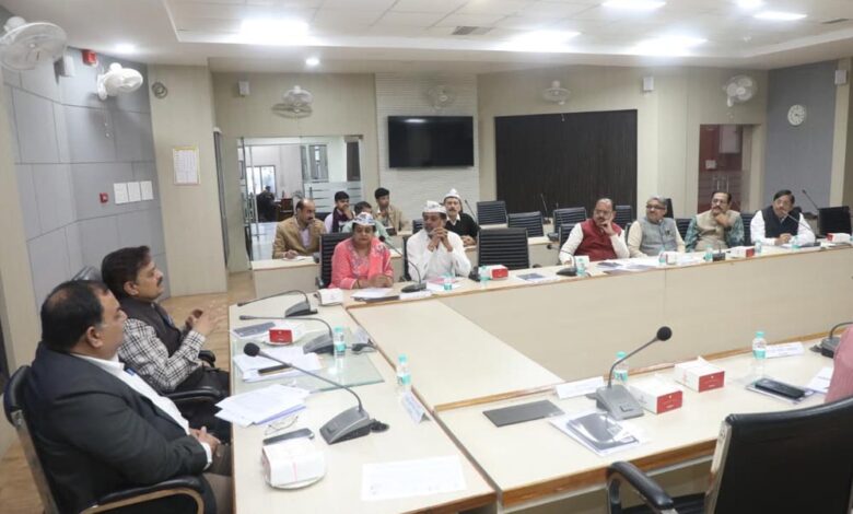 मुख्य-निर्वाचन-पदाधिकारी-मप्र-ने-मान्यता-प्राप्त-राष्ट्रीय-राजनीतिक-दलों-के-प्रतिनिधियों-के-साथ-की-बैठक