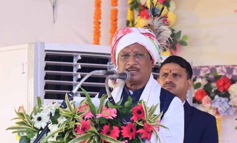 आदिवासियों-के-हितों-की-रक्षा-और-उनके-सर्वांगीण-विकास-के-लिए-सरकार-कृतसंकल्पित:-मुख्यमंत्री-साय