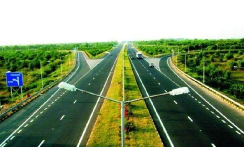 ग्रीनफील्ड-एक्सप्रेस-वे:-किसानों-को-भुगतान-के-बाद-जनवरी-से-शुरू-होगा-काम,-ग्वालियर-से-आगरा-का-सफर-डेढ़-घंटे-में