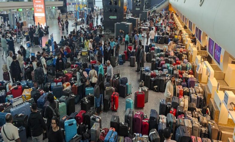 मुंबई-के-csmia-पर-9-बजे-तक-109-इंडिगो-फ्लाइट्स-रद्द,-दिल्ली-एयरपोर्ट-पर-जारी-एडवाइजरी