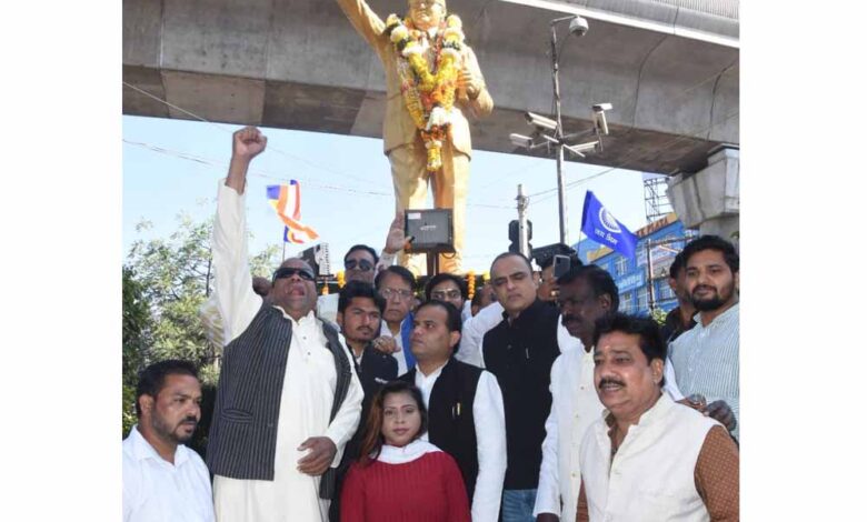 डॉ.-भीमराव-अंबेडकर-के-69वें-महापरिनिर्वाण-दिवस-पर-कांग्रेसजनों-ने-दी-श्रद्धांजलि