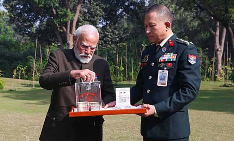 पीएम-मोदी-की-देशवासियों-से-अपील:-‘सशस्त्र-सेना-झंडा-दिवस-फंड’-में-दें-योगदान,-वीरों-का-बढ़ाएं-मान