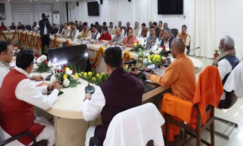 फर्जी-वोटिंग-अलर्ट:-अलीगढ़-मुजफ्फरनगर-पर-cm-योगी-की-सख्त-नजर,-जनप्रतिनिधियों-संग-हाईलेवल-बैठक