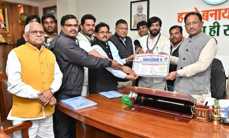 रायपुर-:-मुख्यमंत्री-श्री-विष्णुदेव-साय-से-सतनामी-विकास-परिषद-के-प्रतिनिधिमंडल-ने-की-सौजन्य-भेंट