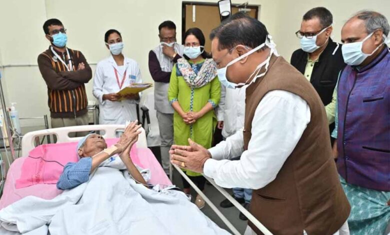 मुख्यमंत्री-विष्णुदेव-साय-ने-ज्ञानपीठ-पुरस्कार-से-सम्मानित-साहित्यकार-विनोद-कुमार-शुक्ला-के-स्वास्थ्य-लाभ-की-कामना-की