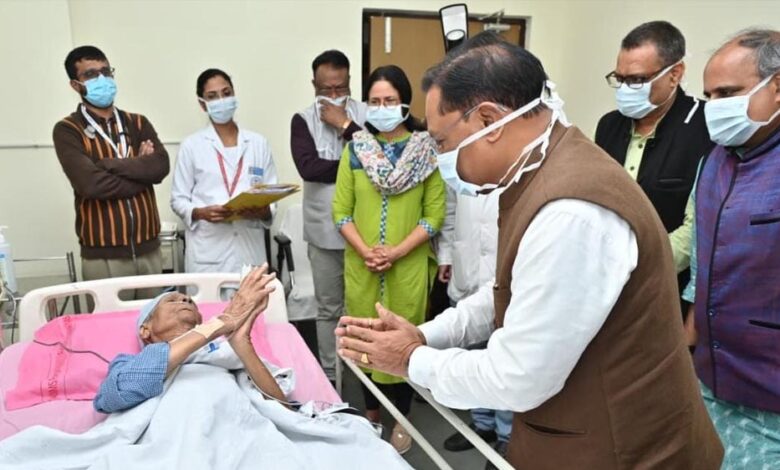 रायपुर-:-मुख्यमंत्री-विष्णुदेव-साय-ने-ज्ञानपीठ-पुरस्कार-से-सम्मानित-साहित्यकार-विनोद-कुमार-शुक्ला-के-स्वास्थ्य-लाभ-की-कामना-की