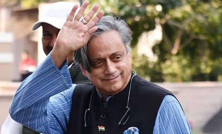 क्या-शशि-थरूर-को-मिलेगा-वीर-सावरकर-अवॉर्ड?-कांग्रेस-नेता-ने-खुद-खोला-बड़ा-राज