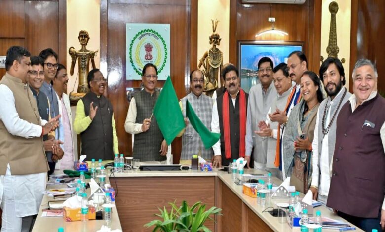 रायपुर-:-मुख्यमंत्री-ग्रामीण-बस-योजना-का-दूसरा-चरण-शुरू,-180-नए-गांव-जुड़े-बस-सुविधा-से