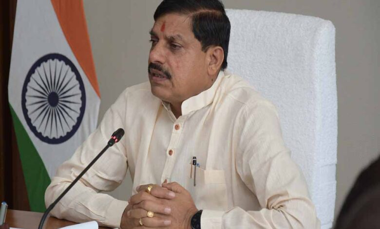 मध्य-प्रदेश-मंत्री-प्रतिमा-बागड़ी-का-भाई-गांजा-तस्करी-में-पकड़ा-गया,-विपक्ष-का-तीखा-हमला,-सीएम-मोहन-यादव-का-बयान