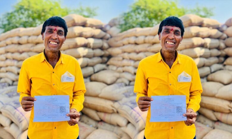 रायपुर : धान खरीदी केंद्र में सुगम और पारदर्शी व्यवस्था से किसान आसानी से बेच रहे धान