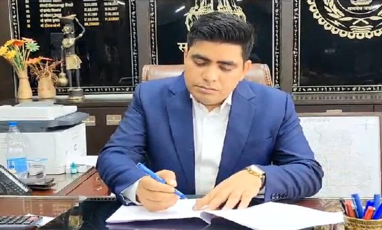 दंतेवाड़ा-:-कलेक्टर-दुदावत-ने-नहाड़ी-व-पोटाली-के-ग्रामों-का-किया-निरीक्षण