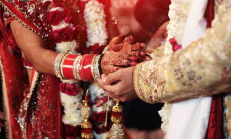 mp-का-अनोखा-गांव:-500-साल-से-चल-रही-‘घर-की-ही-शादी’-की-परंपरा
