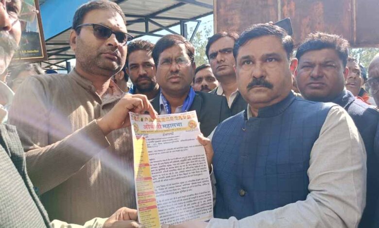 ias-संतोष-वर्मा-पर-अवैधानिक-कार्रवाई-के-खिलाफ-st/sc/obc-समाज-में-उबाल