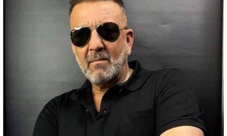 जब-ips-अफसर-ने-संजय-दत्त-के-बाल-खींचकर-मारा-थप्पड़,-सुनील-दत्त-के-पैरों-में-गिरकर-बोले—-‘पापा,-मुझसे-गलती-हो-गई’