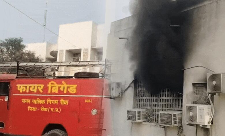 रीवा-के-संजय-गांधी-अस्पताल-में-आग,-नवजात-की-जलकर-मौत,-11-घंटे-तक-घटना-छुपाई,-अधीक्षक-बोले-बच्चा-मृत-पैदा-हुआ-था