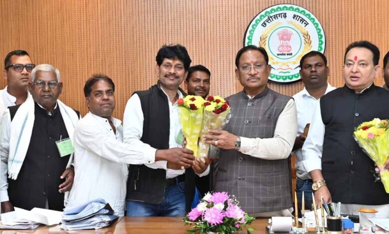 मुख्यमंत्री-से-सतनाम-पंथ-के-पदाधिकारियों-ने-की-सौजन्य-मुलाकात