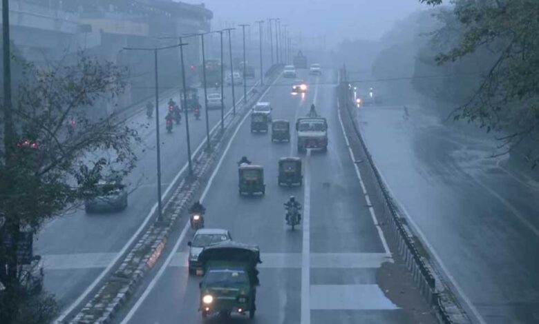 कोहरे और ठंड को लेकर सीएम योगी का सख्त निर्देश, बोले-फील्ड में अलर्ट रहें अफसर