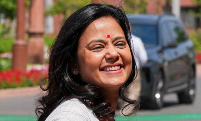 महुआ-मोइत्रा-के-खिलाफ-cbi-का-‘कैश-फॉर-क्वेरी’-केस-हुआ-खारिज,-नेशनल-हेराल्ड-के-बाद-विपक्ष-की-दूसरी-जीत