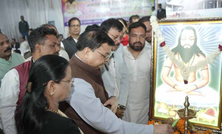 महान-संत-बाबा-गुरु-घासीदास-जी-की-269वीं-जयंती-समारोह-में-मंत्री-लखन-लाल-देवांगन-हुए-सम्मिलित