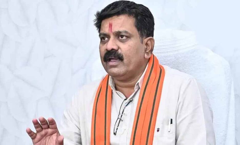 कांकेर-में-धर्मांतरण-विवाद-पर-गृह-मंत्री-का-बयान:-गांव-में-स्थिति-सामान्य,-नया-कानून-जल्द