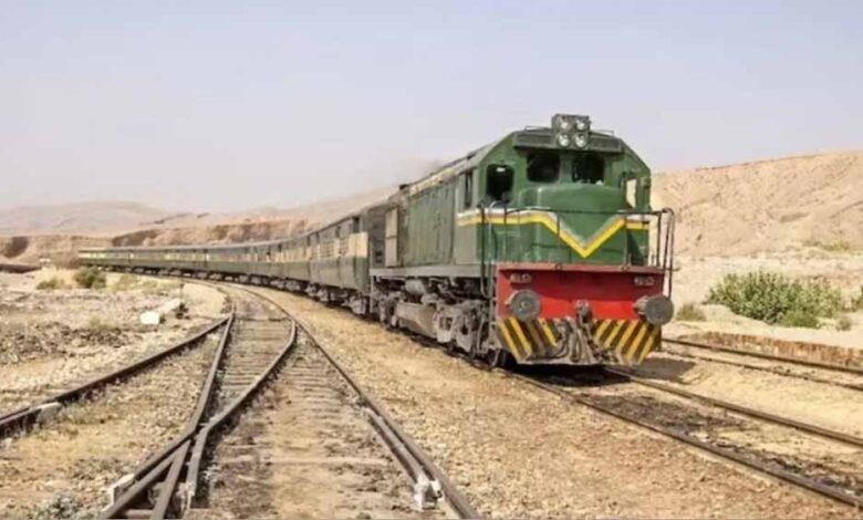 बलूचिस्तान में दहशत की साजिश नाकाम: जाफर एक्सप्रेस को उड़ाने की कोशिश, रेलवे ट्रैक पर बम धमाके से हड़कंप